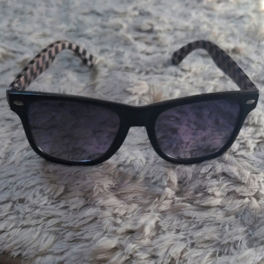 Stylish Black Sunglasses